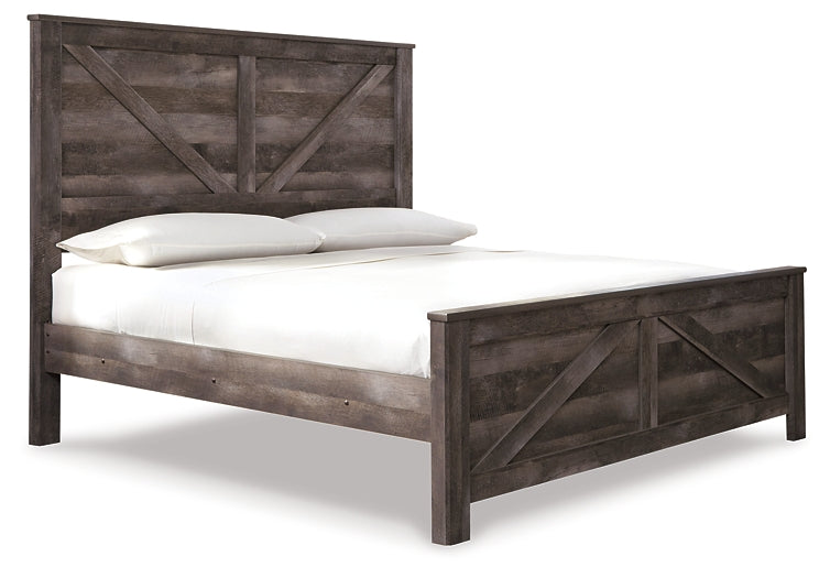 Wynnlow  Crossbuck Panel Bed With Dresser