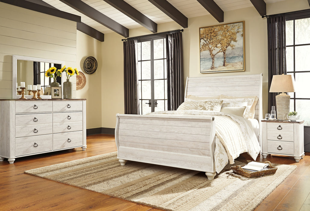 Willowton Queen Sleigh Bed with Mirrored Dresser and Nightstand