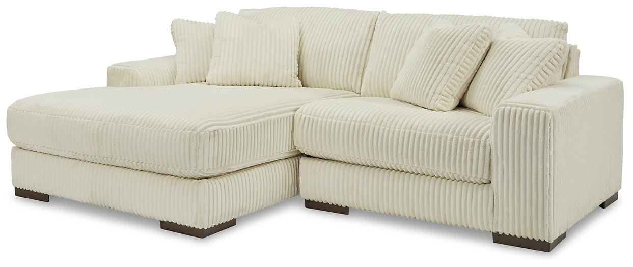 Lindyn 2-Piece Sectional with Chaise